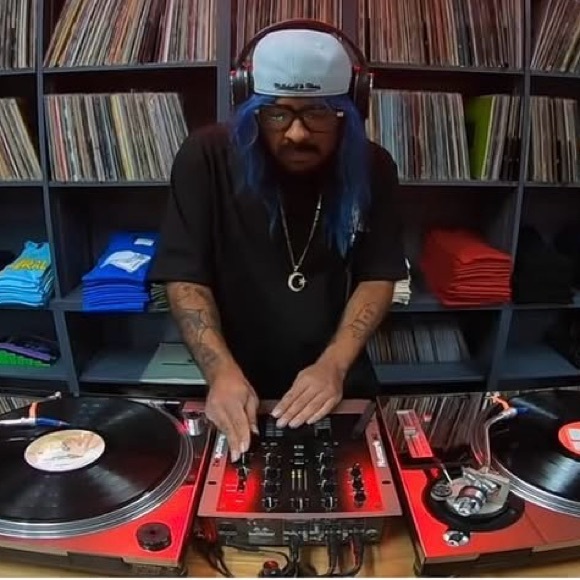 Meet your Posher, Daniyal - Picture 4 of 8